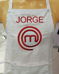 Mandil personalizado de cocinero o chef en coolngo, el master chef del bordado